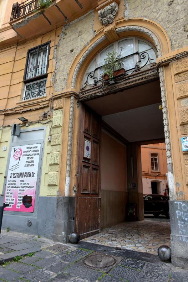 Vivi A Napoli Bed and Breakfast Exteriör bild